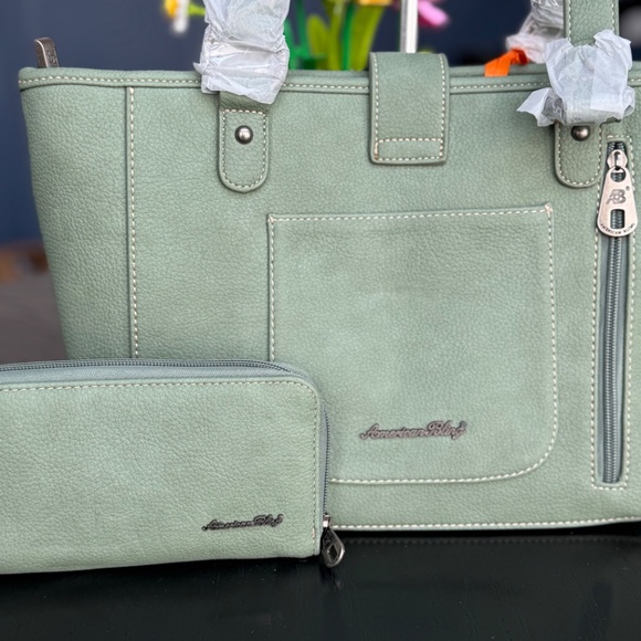 American Bling by Montana West Handbag and Wallet Set NWT - Picture 4 of 7